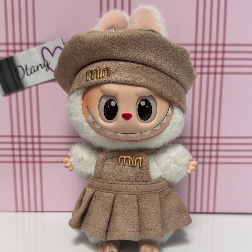 Labubu Miu outfit tan